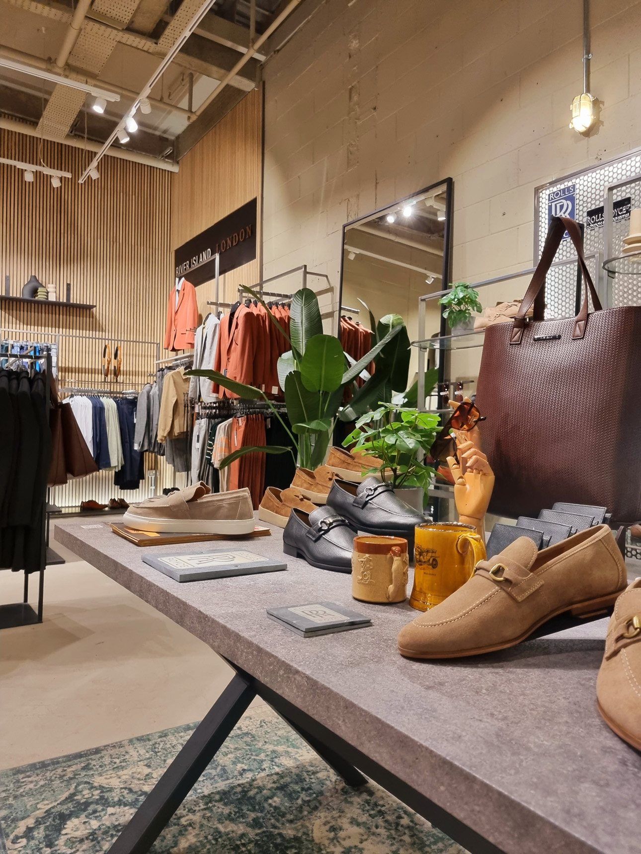 River Island unveils new store concept 'River Studios' - Retail Focus -  Retail Design