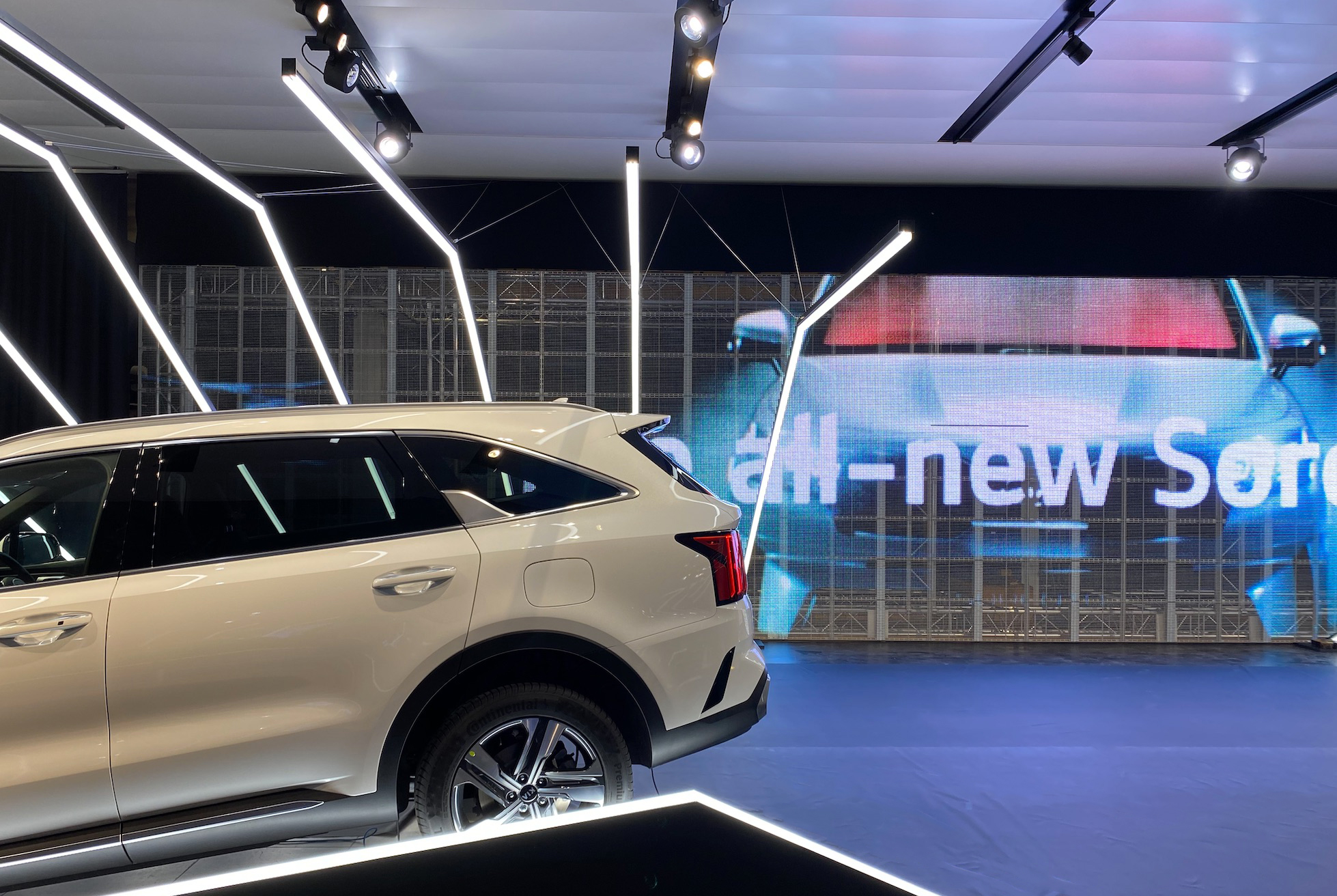 Kia London showroom dubbed ‘the biggest billboard in the world