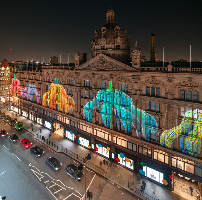 Louis Vuitton takes over Harrods Façade to Mark Launch of Yayoi