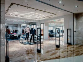 Disrupt the Ordinary: How Neonplus® Signage Transforms Shopper Journeys and Boosts Retail Performance