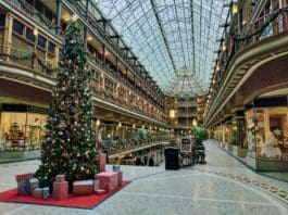 Mastering the Christmas Rush: How Retailers Can Win the Seasonal Inventory Battle