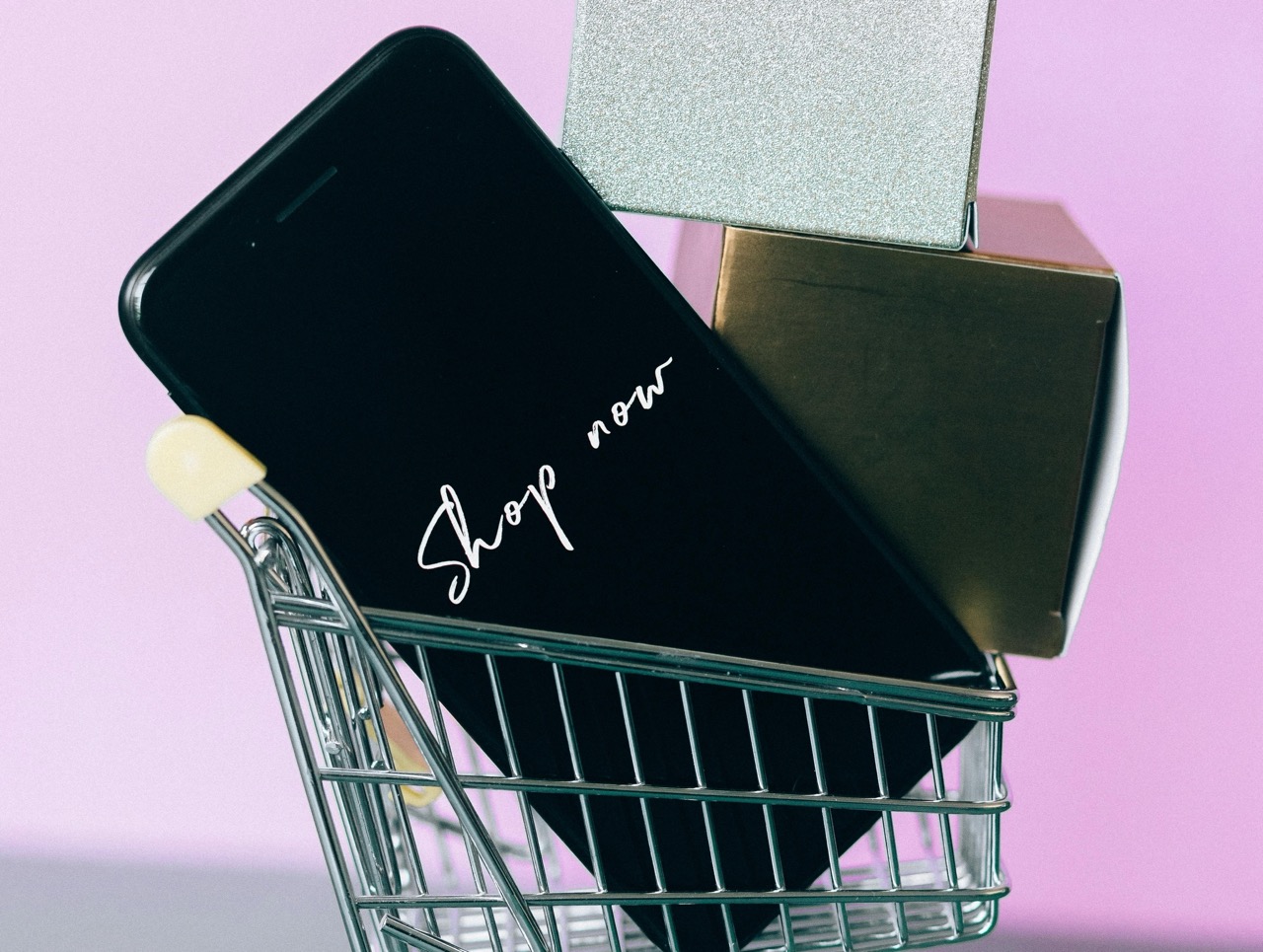 Retail Industry Embraces AI-Native Store Transformation