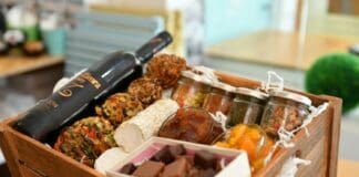Why People Still Choose Hampers When They Want a Gift That Feels Thoughtful
