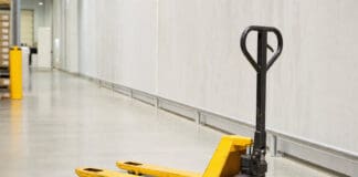 The importance of material handling equipment for workplaces